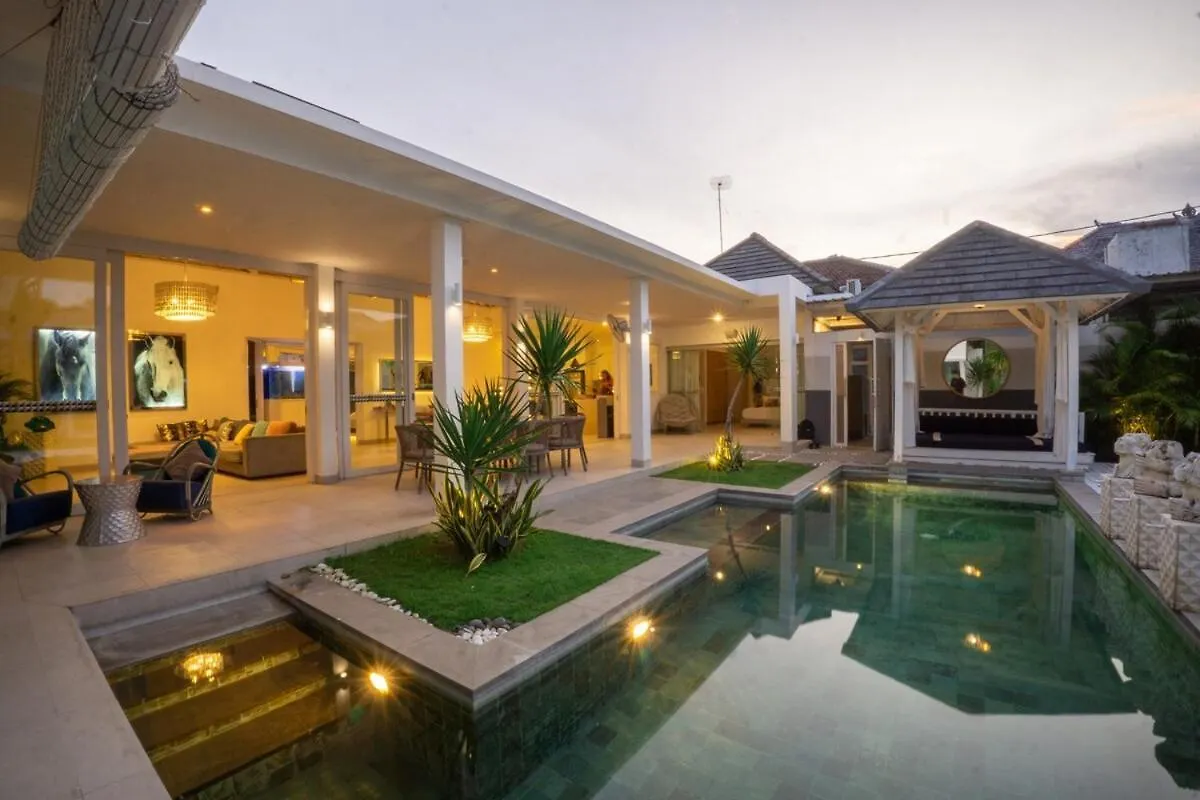 Bali Modern Escape With Private Pool, 8 Guests Villa Kerobokan