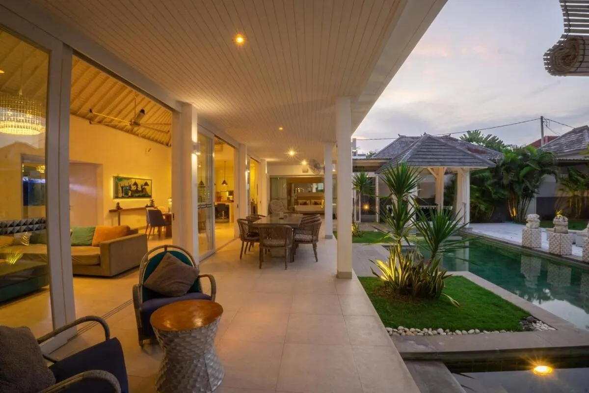 Bali Modern Escape With Private Pool, 8 Guests Villa Kerobokan