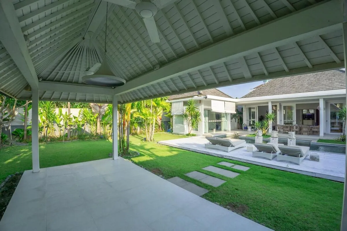 Bali Modern Escape With Private Pool, 8 Guests Villa Kerobokan  Indonesia