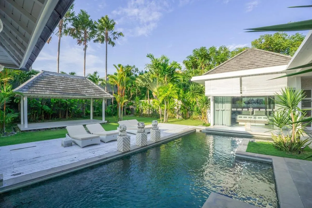 Bali Modern Escape With Private Pool, 8 Guests Villa Kerobokan
